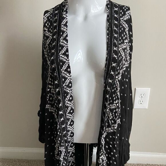 Forever 21 Tops - Forever 21 Black Aztec Kimono